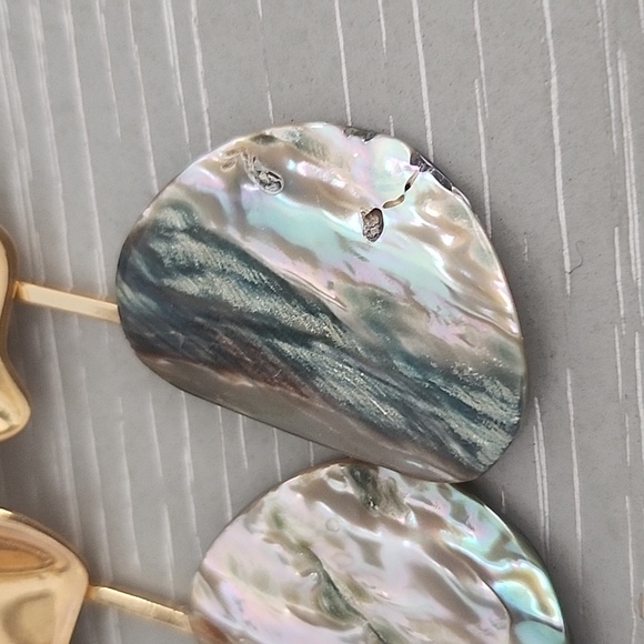 Nakamol Hamdmade Gold and Mother Of Pearl  Iridescent Earrings - Picture 4 of 5